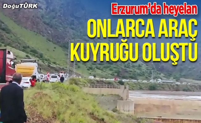 Erzurum'da heyelan yolu kapattı