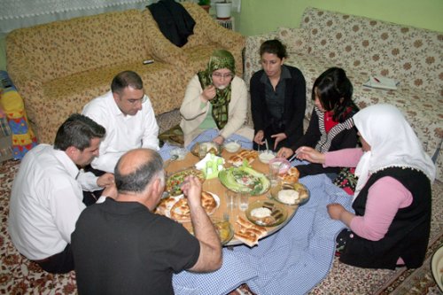 Başkan Cengiz, iftar sofralarında