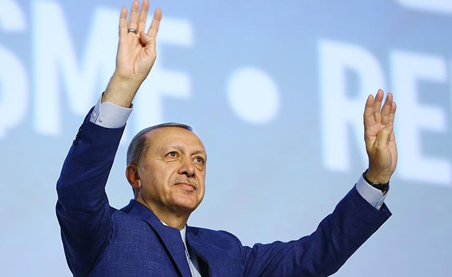 Cumhurbaşkanı Erdoğan, yeniden AK Parti Genel Başkanı