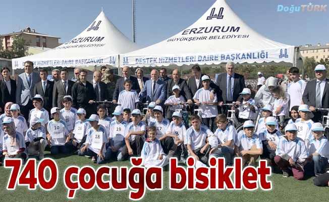 Erzurum'da 740 öğrenciye bisiklet hediye edildi