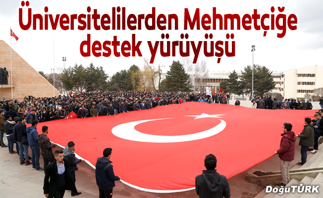 Üniversitelilerden Mehmetçiğe destek yürüyüşü