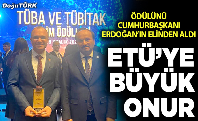 Ödülünü Cumhurbaşkanı Erdoğan’ın elinden aldı