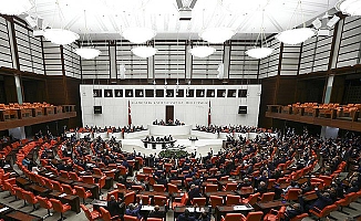 Irak ve Suriye tezkeresi Meclis'te kabul edildi