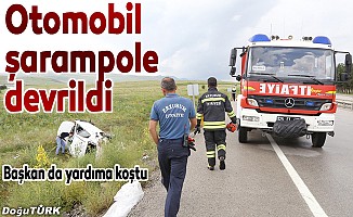 Erzurum'da otomobil şarampole devrildi: 2 yaralı