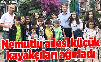 Aslı Nemutlu’nun ailesi genç kayakçıları İstanbul’da misafir etti
