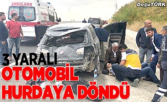 Erzurum'da otomobil bariyerlere çarptı: 3 yaralı